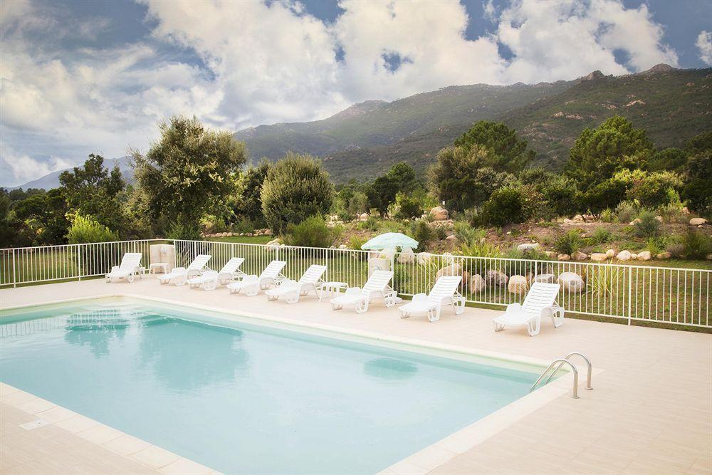 Riviera 2*