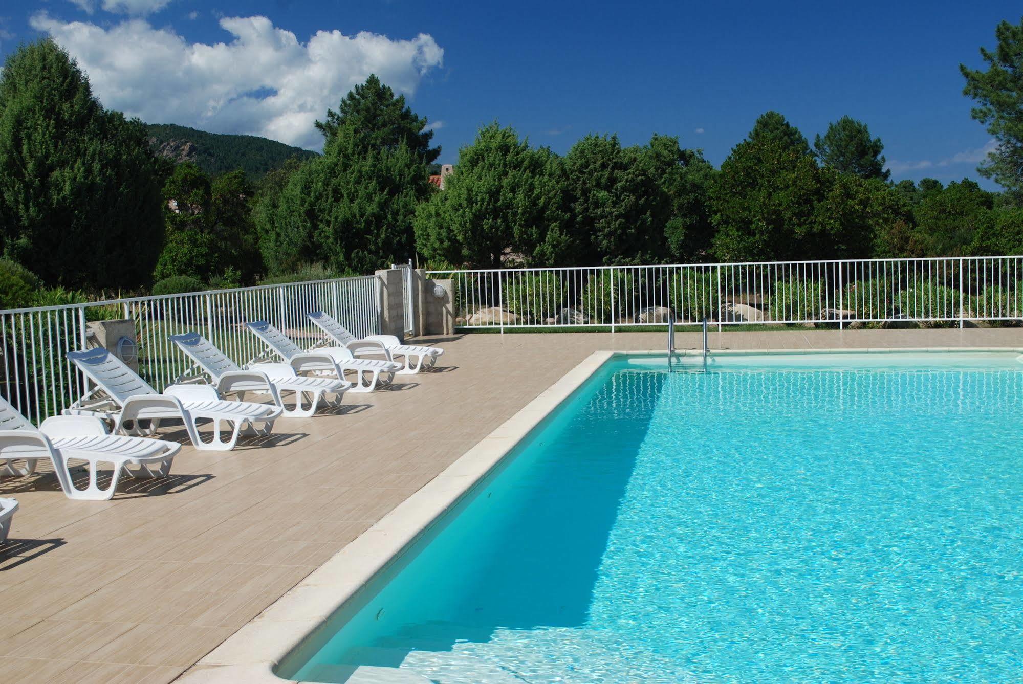 Riviera Aparthotel 2*